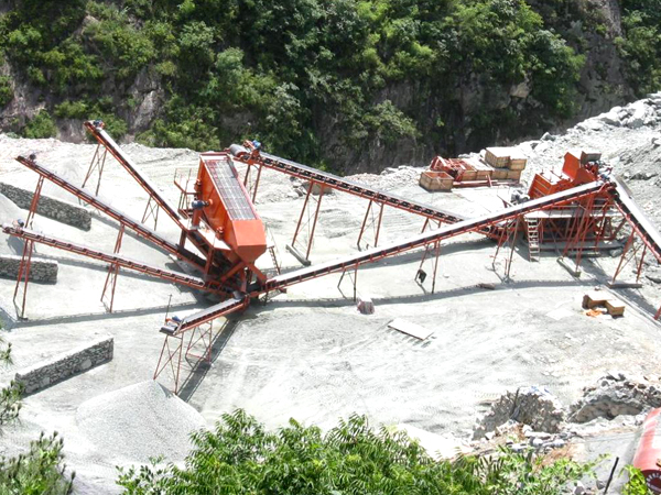 沙粒石可以制砂嗎？時(shí)產(chǎn)100噸的移動(dòng)制砂機(jī)有嗎